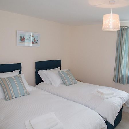 Apartment 11 - Latitude 51 Westward Ho!  Kültér fotó